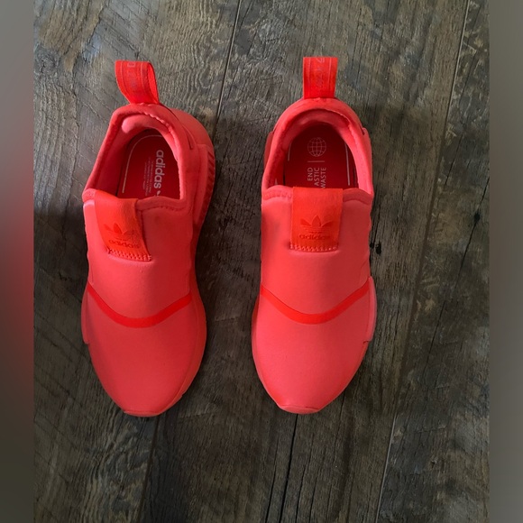 adidas Other - Adidas Unisex NMD 360 Solred Size 1.5
